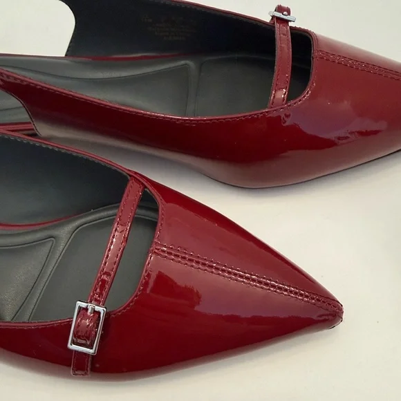 Red Heels - Picture 5 of 15